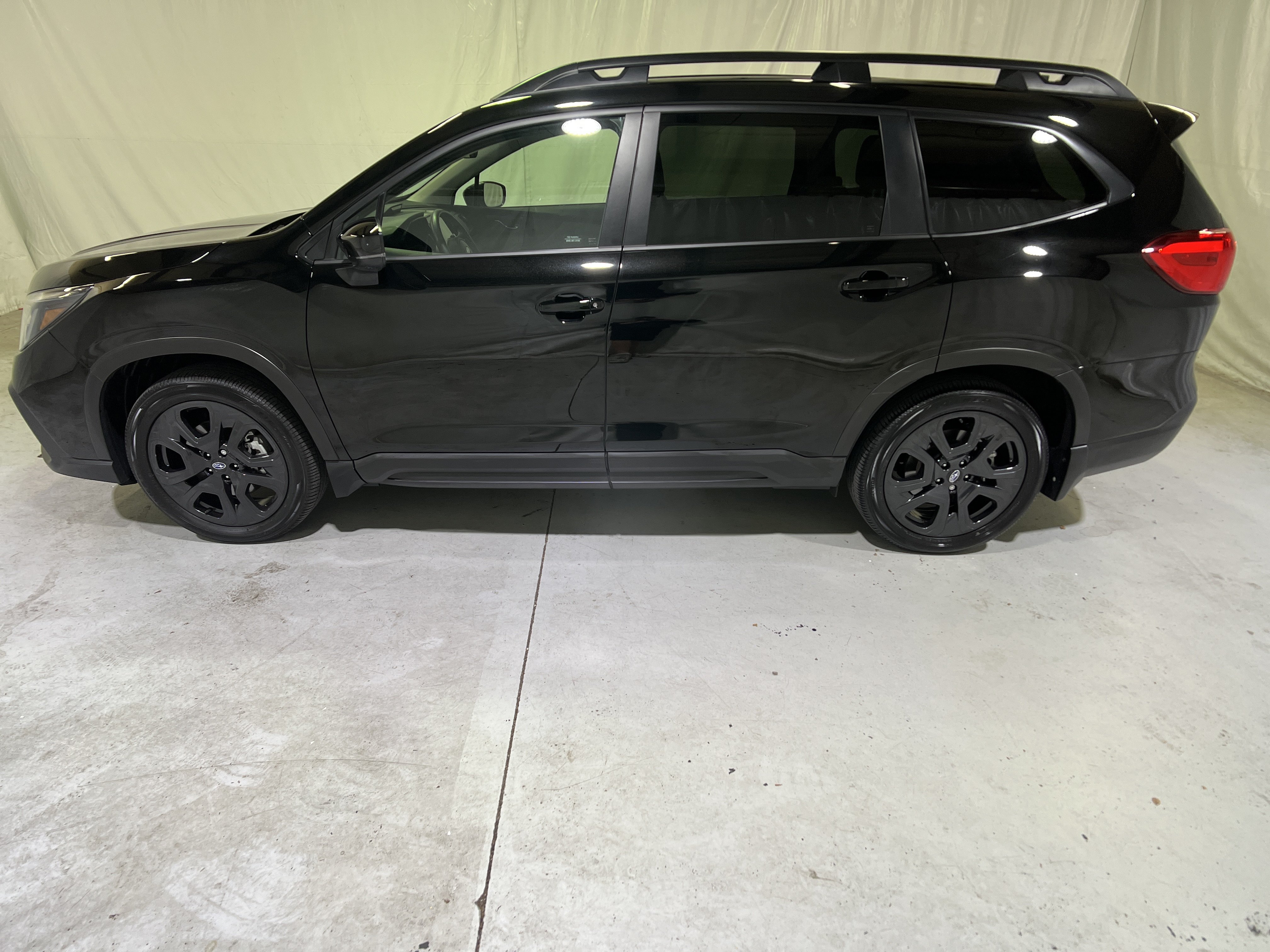 Used 2024 Subaru Ascent Onyx Edition Limited w/ Popular Package Onyx AWD/4WD image 7