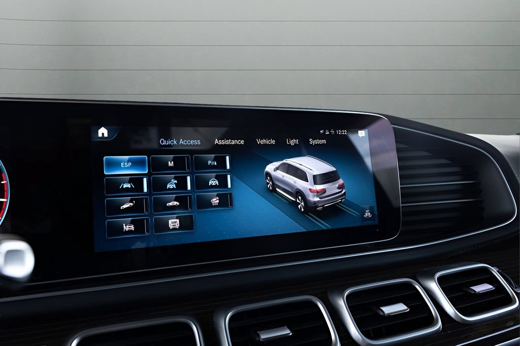Used 2021 Mercedes-Benz GLS 580 4MATIC image 27