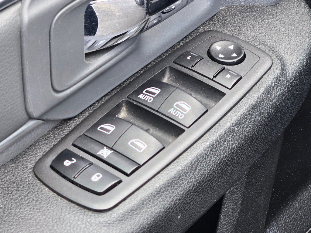 Used 2024 RAM 1500 Classic SLT AWD/4WD image 20