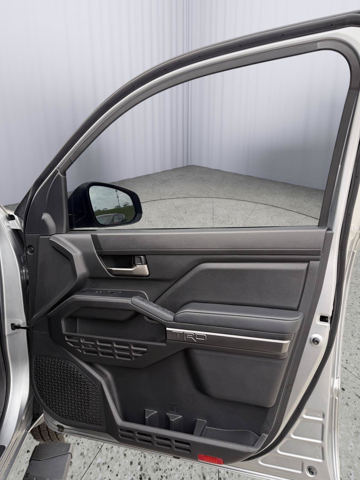 Used 2025 Toyota Tacoma TRD Sport AWD/4WD image 24