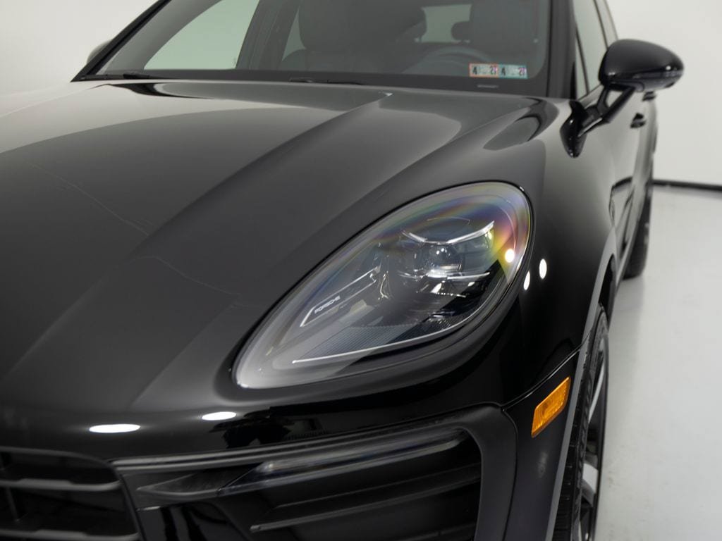 New 2026 Porsche Macan AWD/4WD image 37