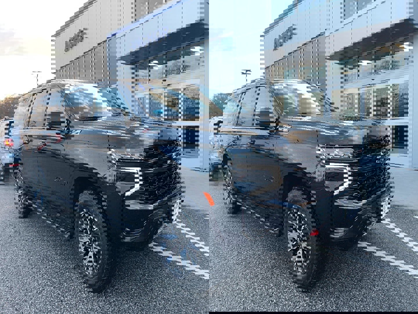 Used 2023 Chevrolet Suburban Z71 w/ Luxury Package