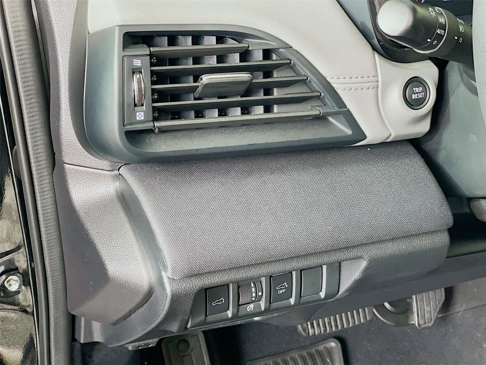 Used 2025 Subaru Outback Premium image 13