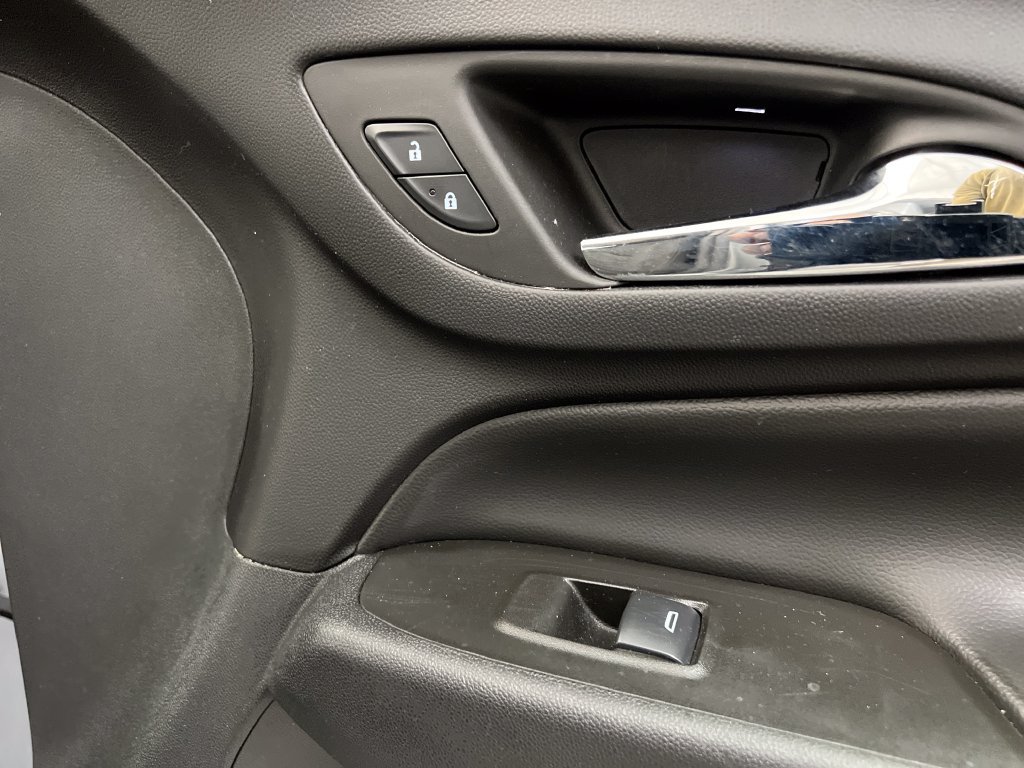 Used 2024 Chevrolet Equinox LT AWD/4WD image 33