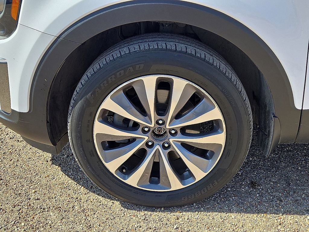 Used 2022 Kia Telluride SX w/ Towing Package image 10