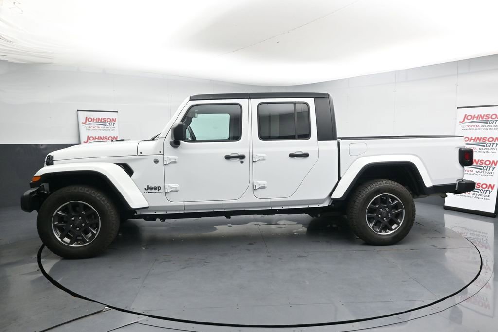 Used 2023 Jeep Gladiator Overland AWD/4WD image 5