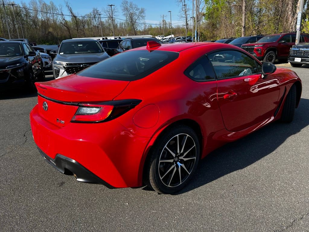 Used 2024 Toyota GR86 image 5