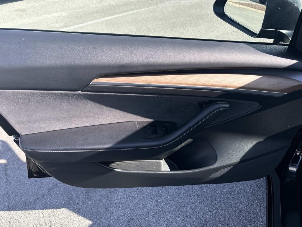 Used 2021 Tesla Model 3 Long Range AWD/4WD image 24