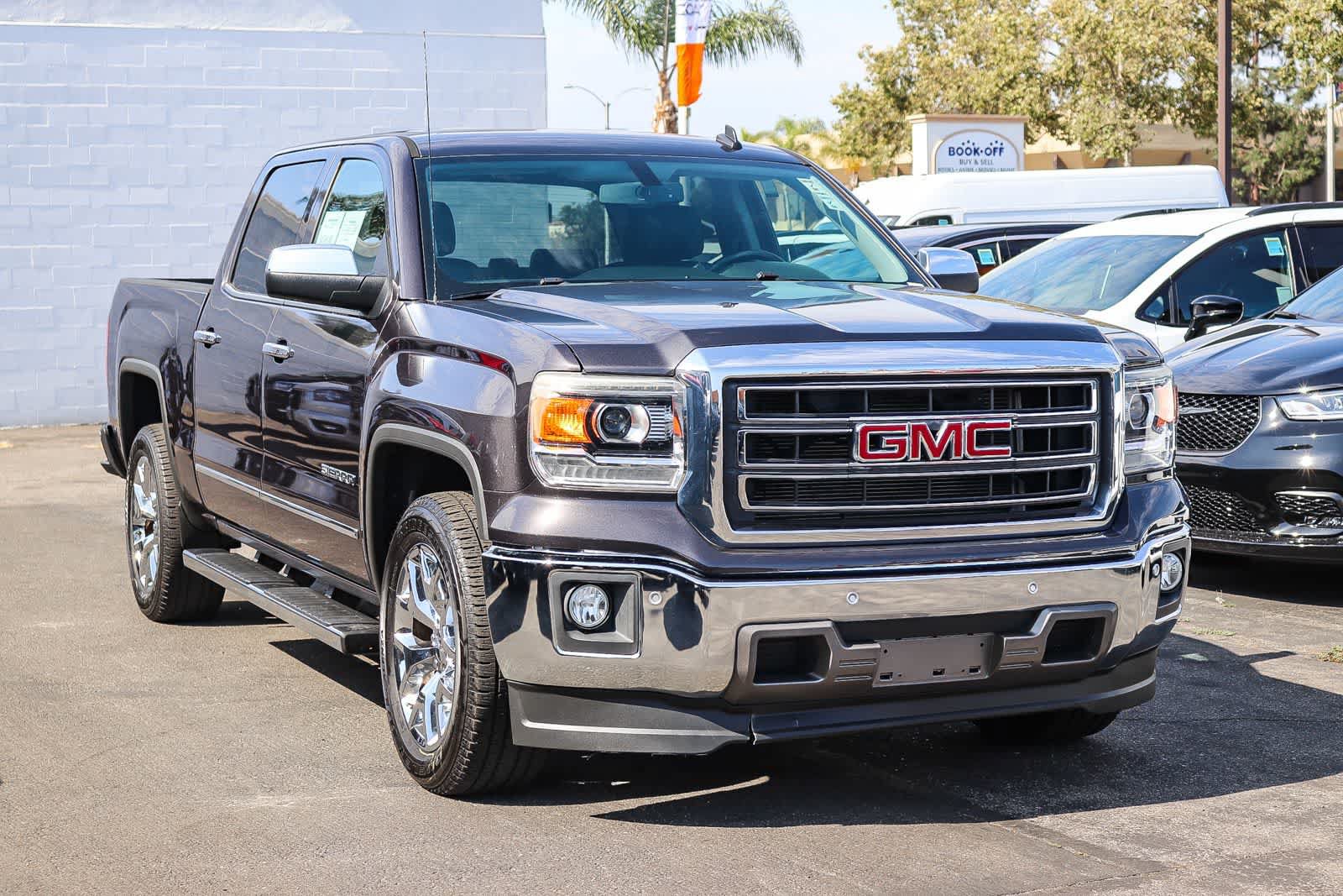 Used 2014 GMC Sierra 1500 SLT w/ SLT Crew Cab Value Package RWD image 3
