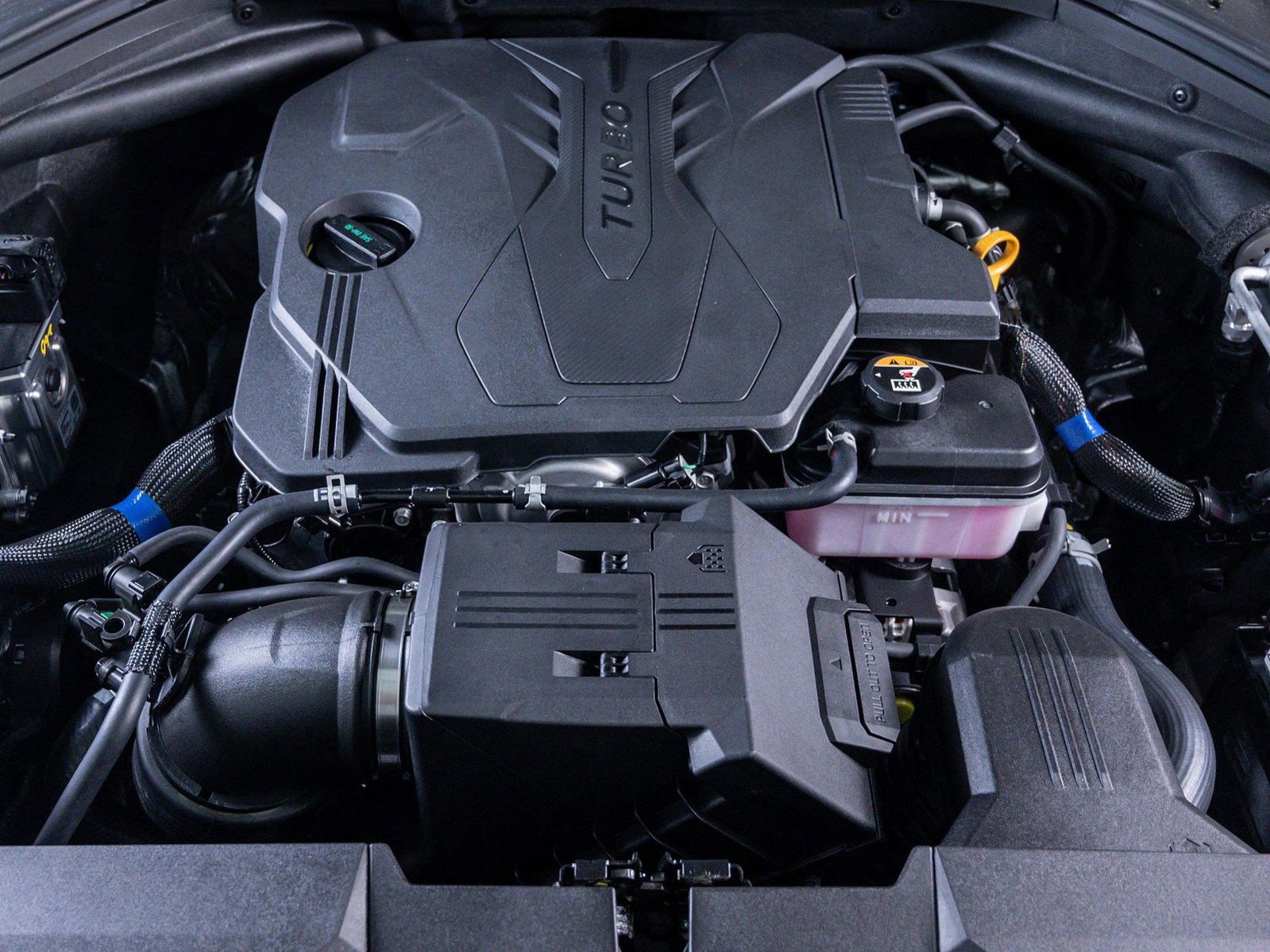 Used 2026 Genesis GV70 2.5T Select image 6