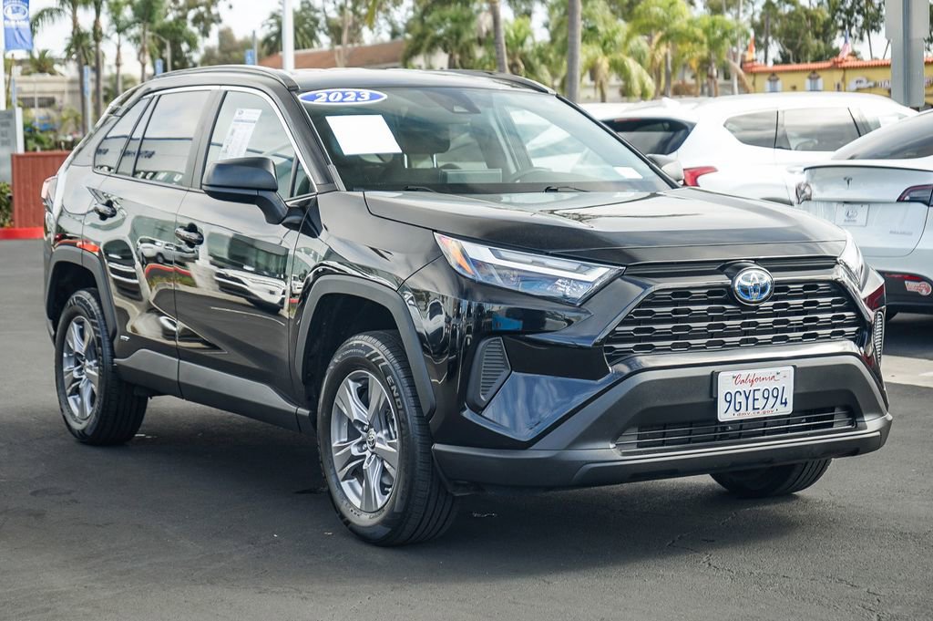 Used 2023 Toyota RAV4 LE image 3