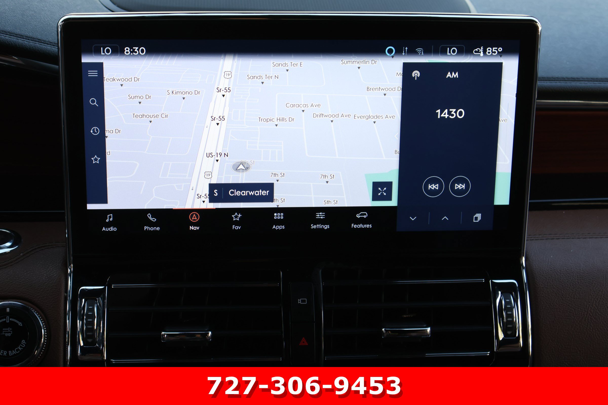 Used 2023 Lincoln Navigator L Reserve RWD image 3