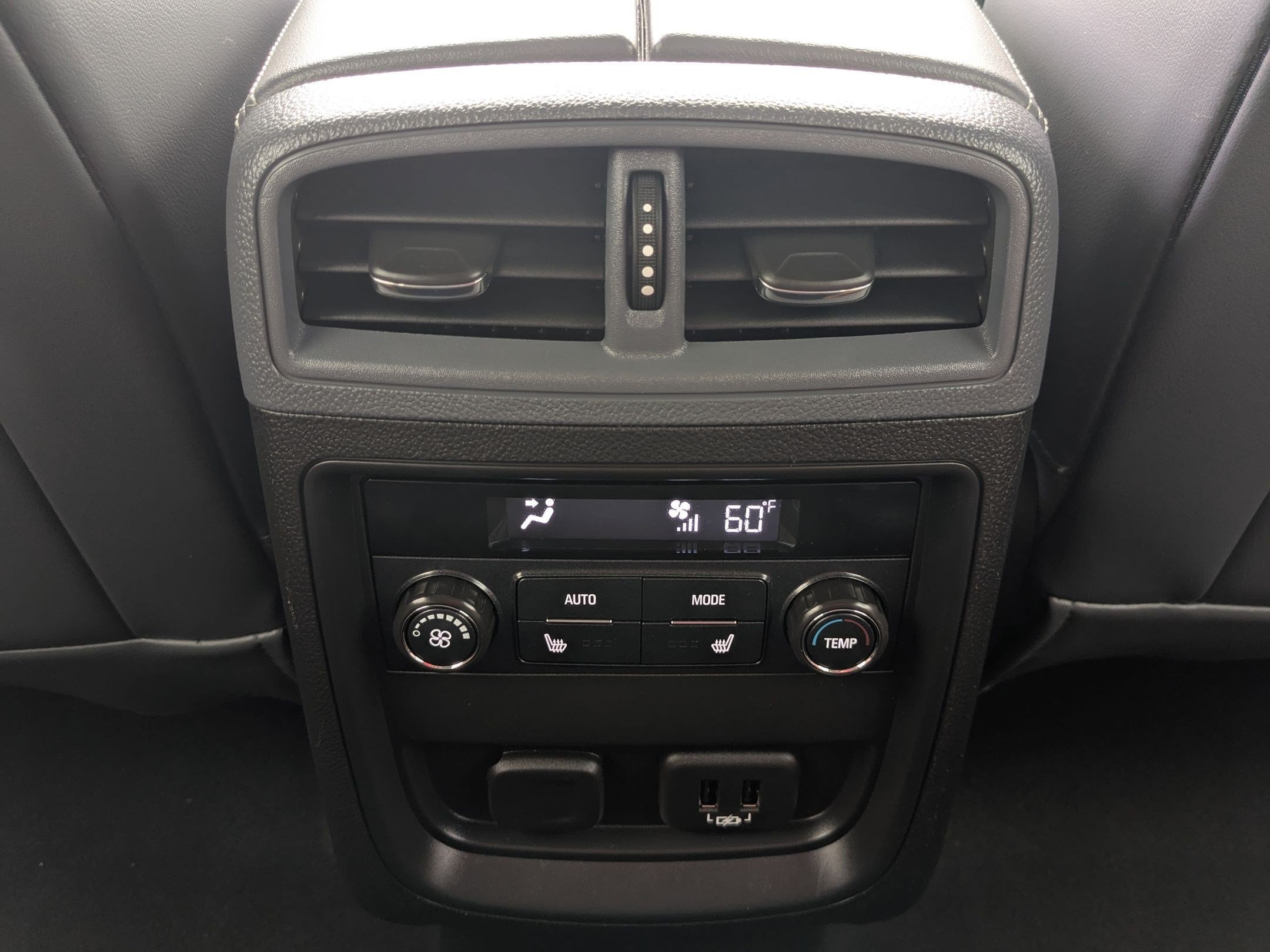 Certified 2020 Buick Envision Essence w/ LPO, Active Package AWD/4WD image 29