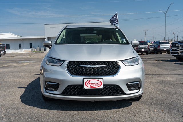 Used 2023 Chrysler Pacifica Touring-L FWD image 8