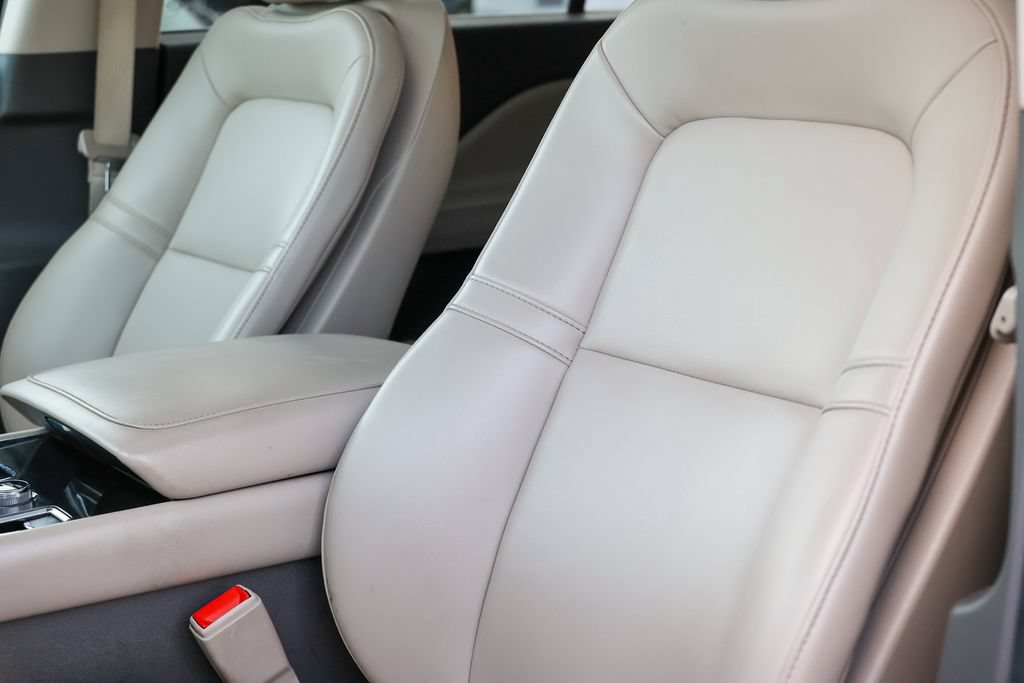 Used 2022 Lincoln Aviator AWD w/ Premium Package image 33