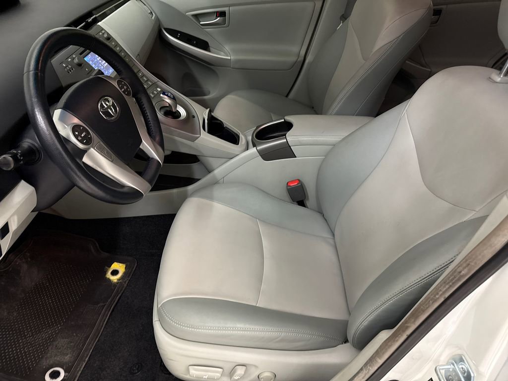 Used 2015 Toyota Prius Four FWD image 17