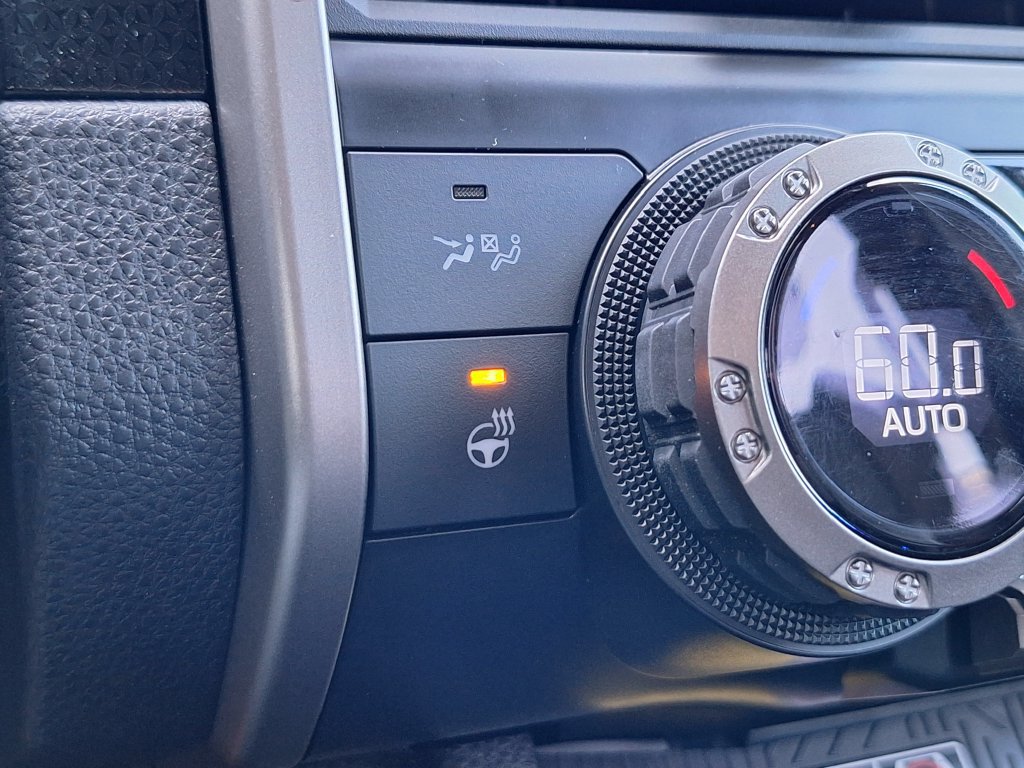 Used 2025 Toyota 4Runner Limited AWD/4WD image 27