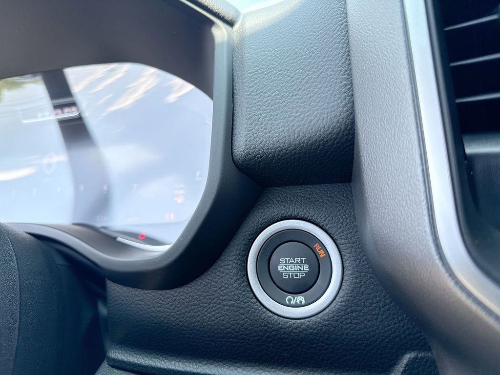 New 2026 RAM 1500 Big Horn AWD/4WD image 17