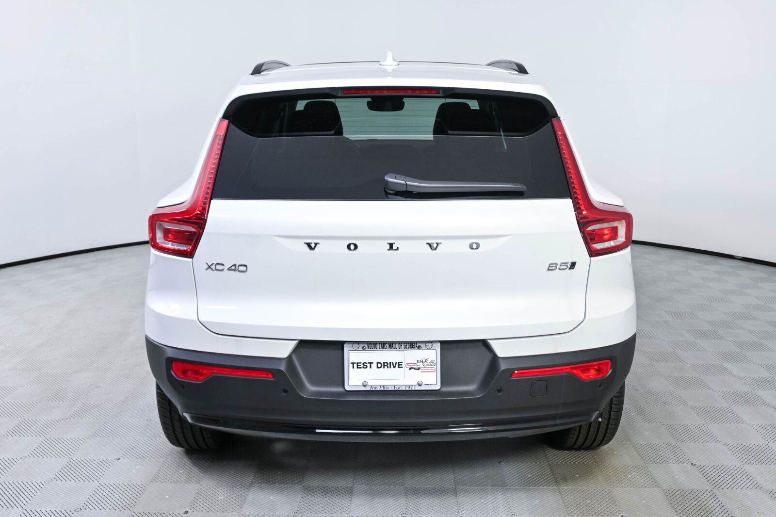 New 2026 Volvo XC40 B5 Core w/ Protection Package Premier AWD/4WD image 28