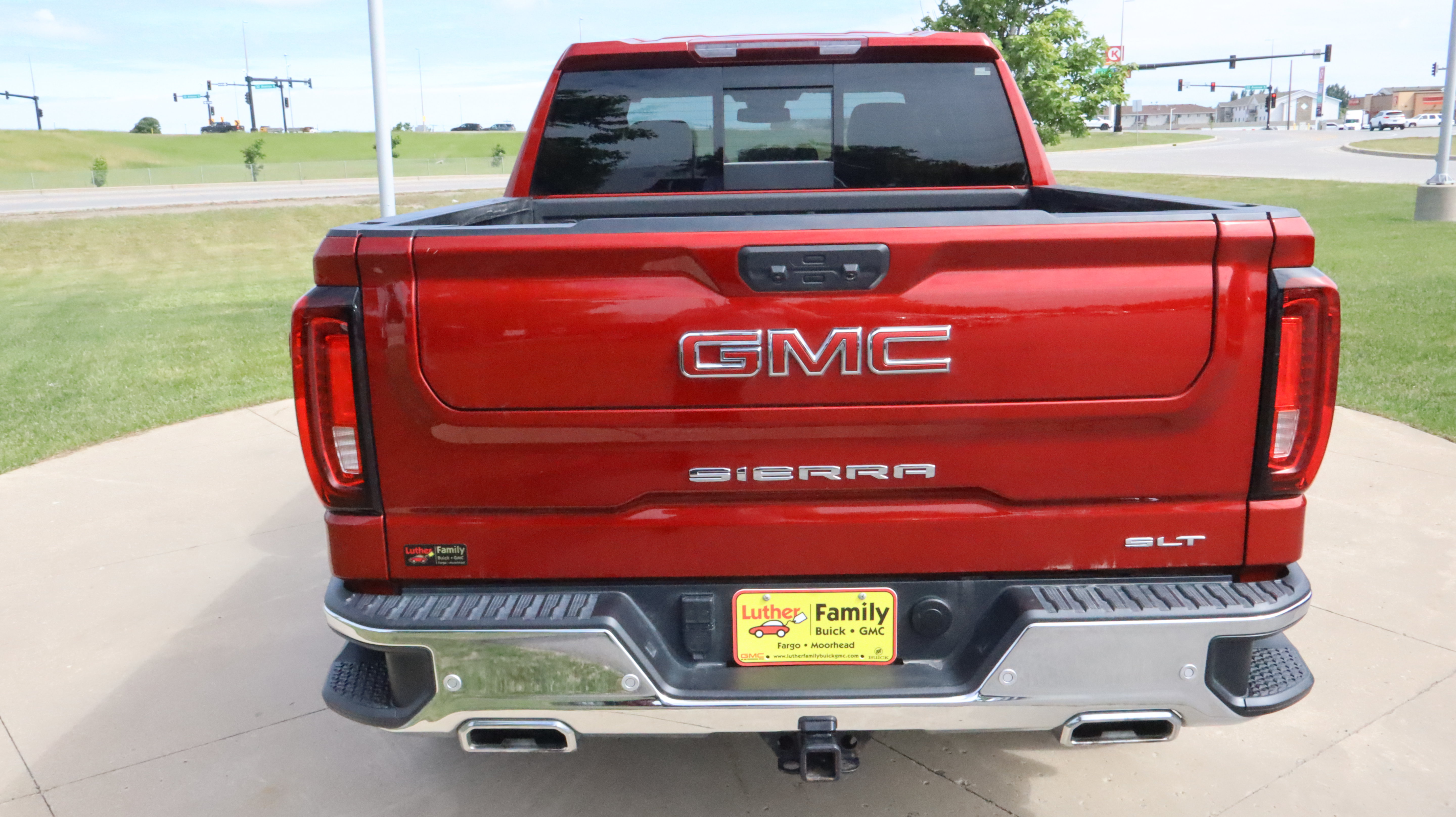 Used 2024 GMC Sierra 1500 SLT w/ SLT Premium Plus Package AWD/4WD image 6
