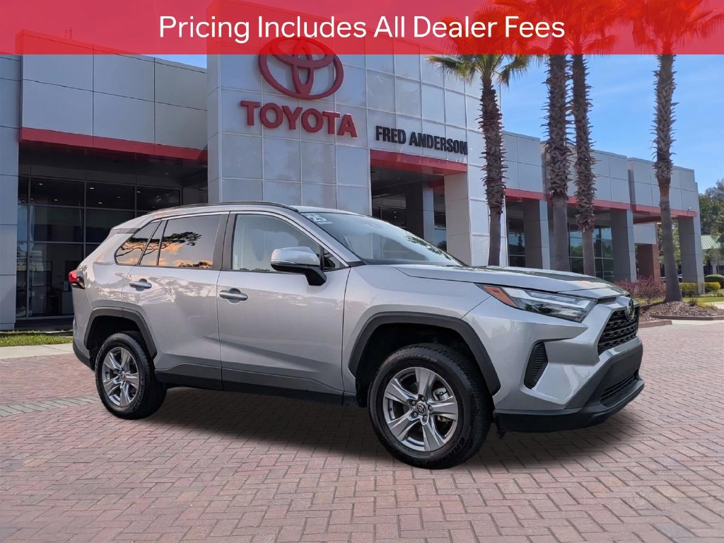 Certified 2025 Toyota RAV4 XLE FWD image 1