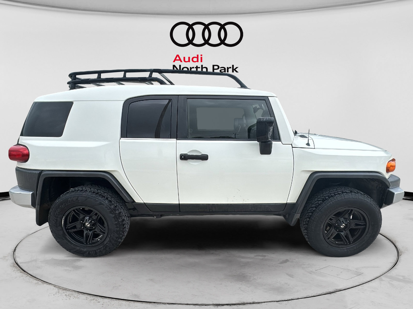 Used 2012 Toyota FJ Cruiser 2WD w/ Convenience Pkg image 8