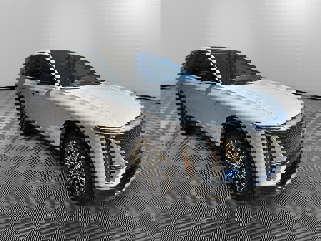 New 2026 Cadillac Lyriq Luxury image 1