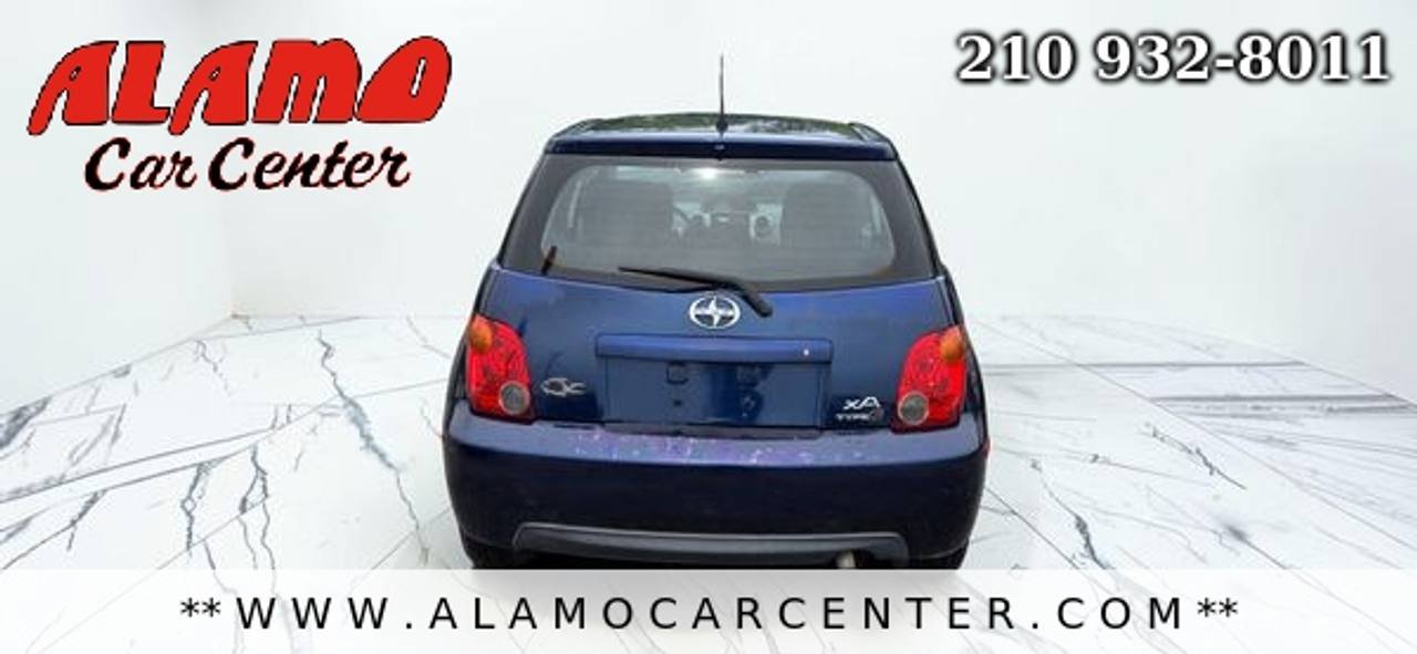 Used 2005 Scion xA FWD image 4