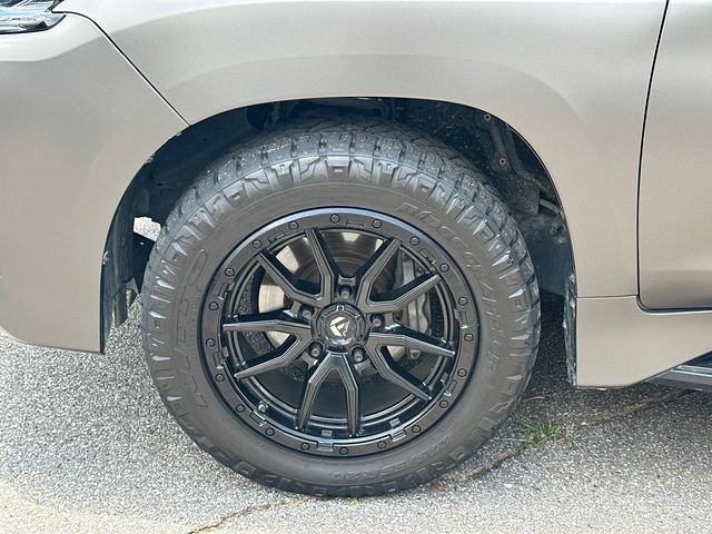 Used 2016 Lexus LX 570 4WD w/ Luxury Package image 13