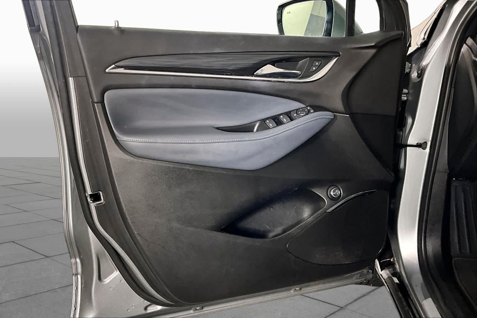 Certified 2023 Buick Enclave Essence w/ Sport Touring Edition FWD image 21