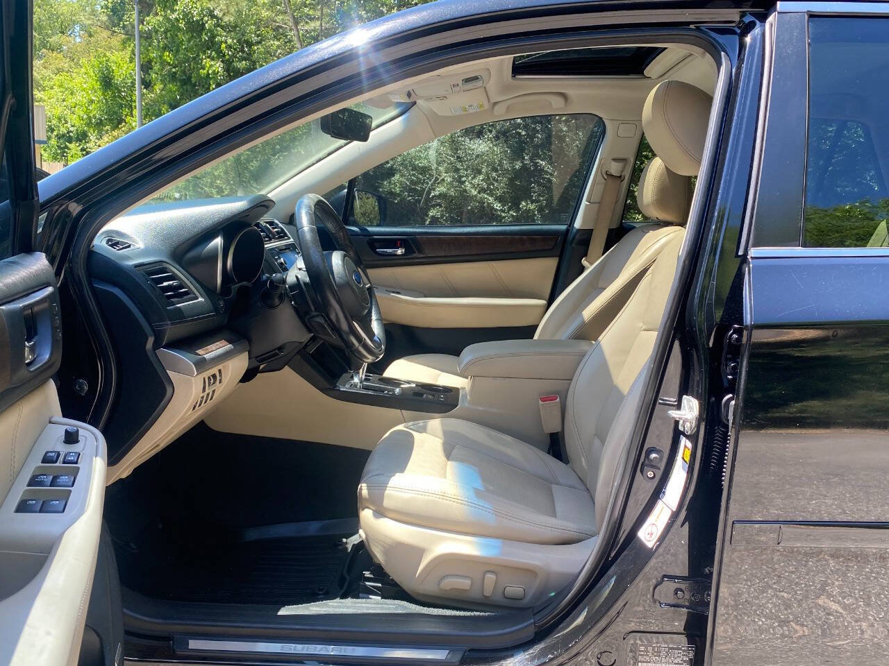 Used 2019 Subaru Outback 2.5i Limited AWD/4WD image 14