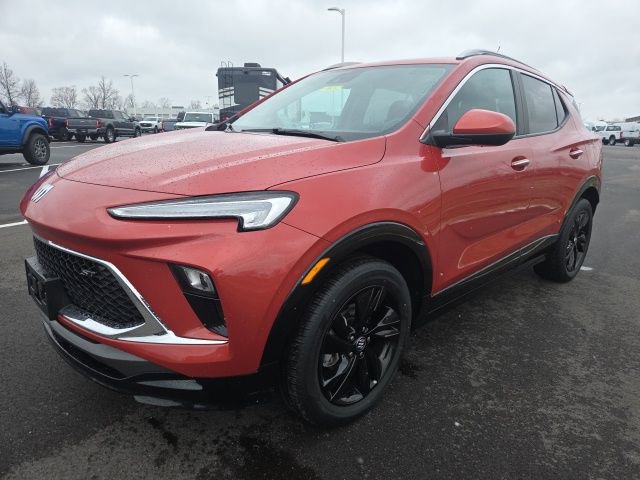 Used 2024 Buick Encore GX Sport Touring image 2