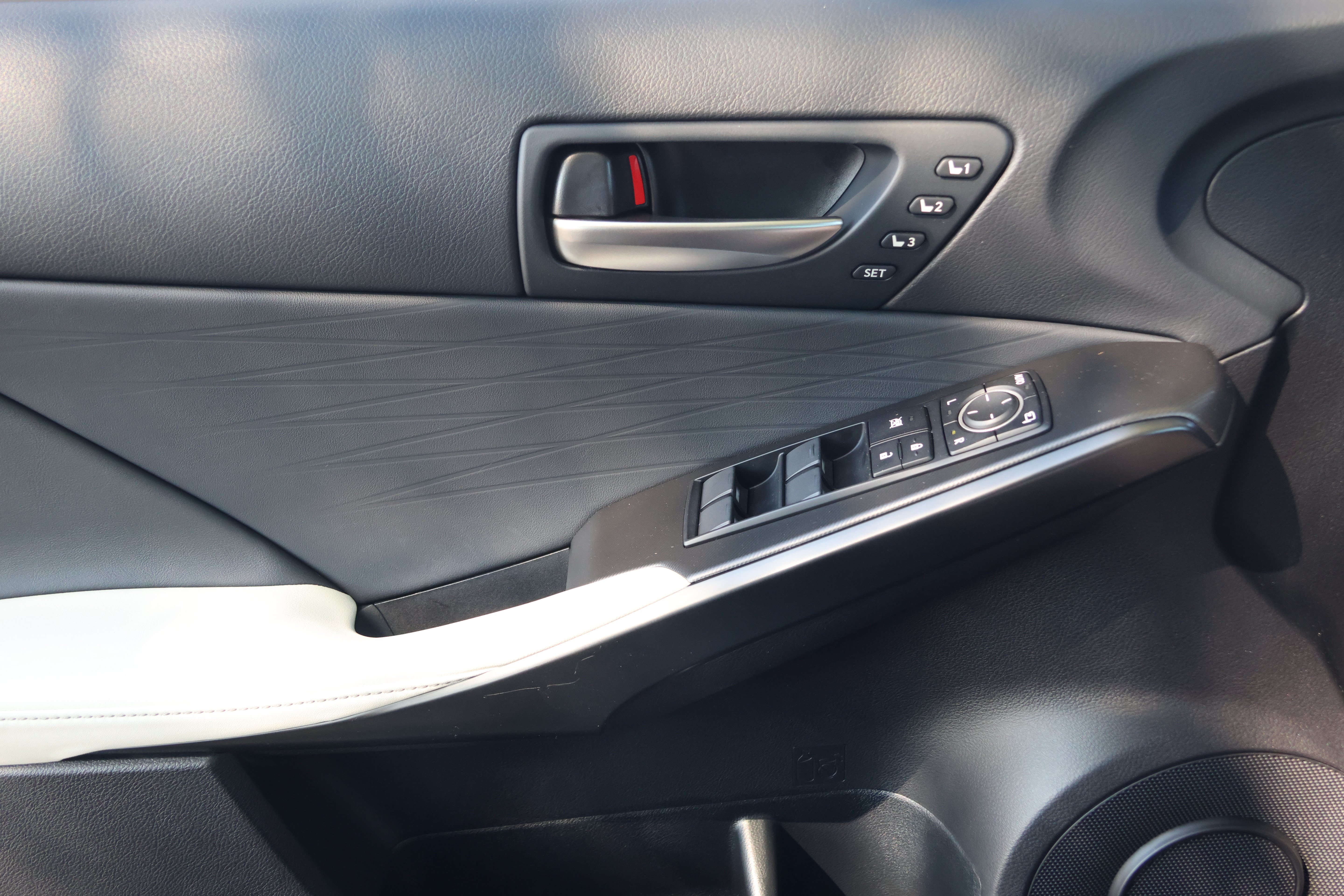 Certified 2025 Lexus IS 350 F Sport RWD image 12