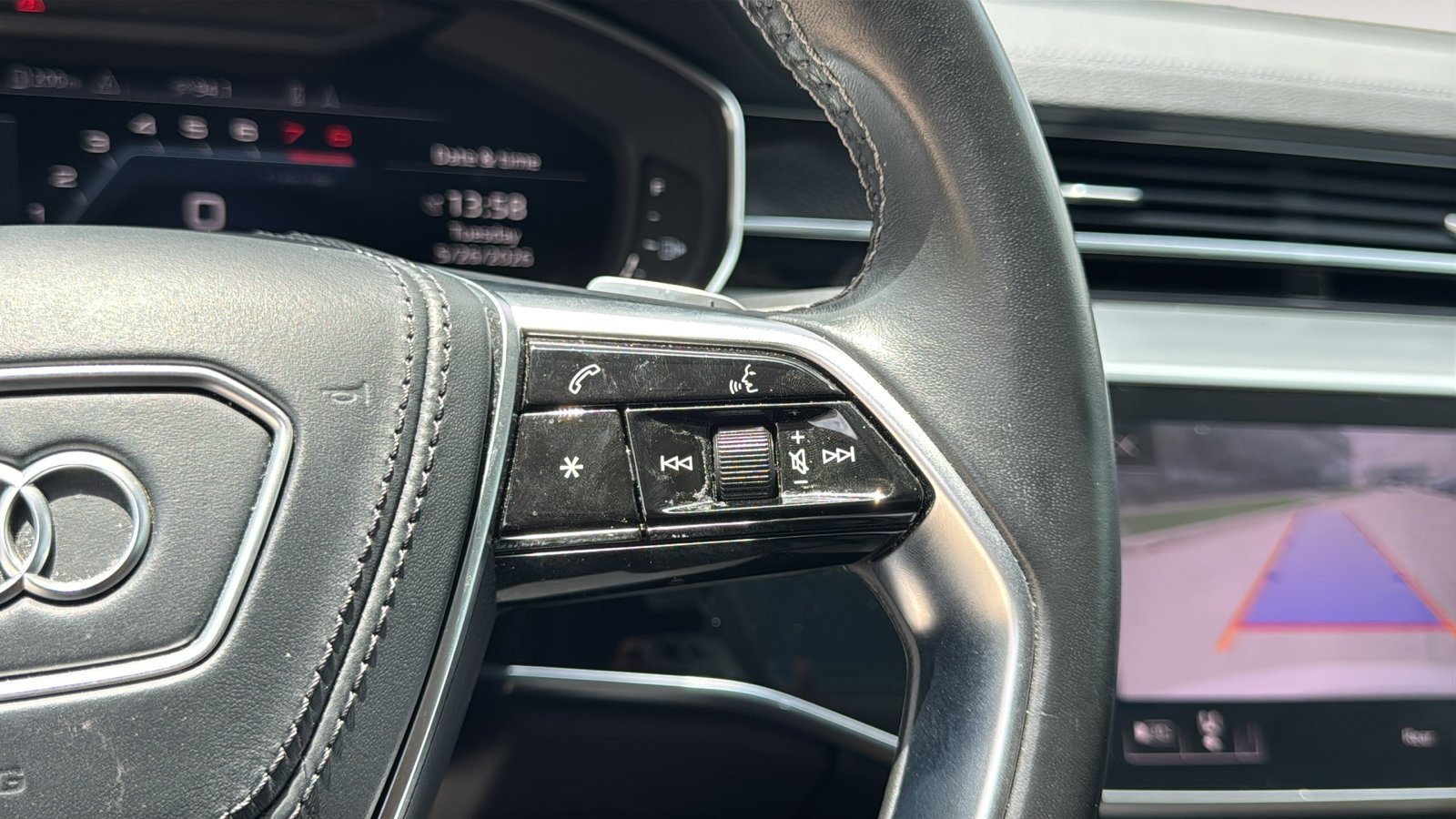 Used 2020 Audi S8 L w/ S8 Executive Package AWD/4WD image 23