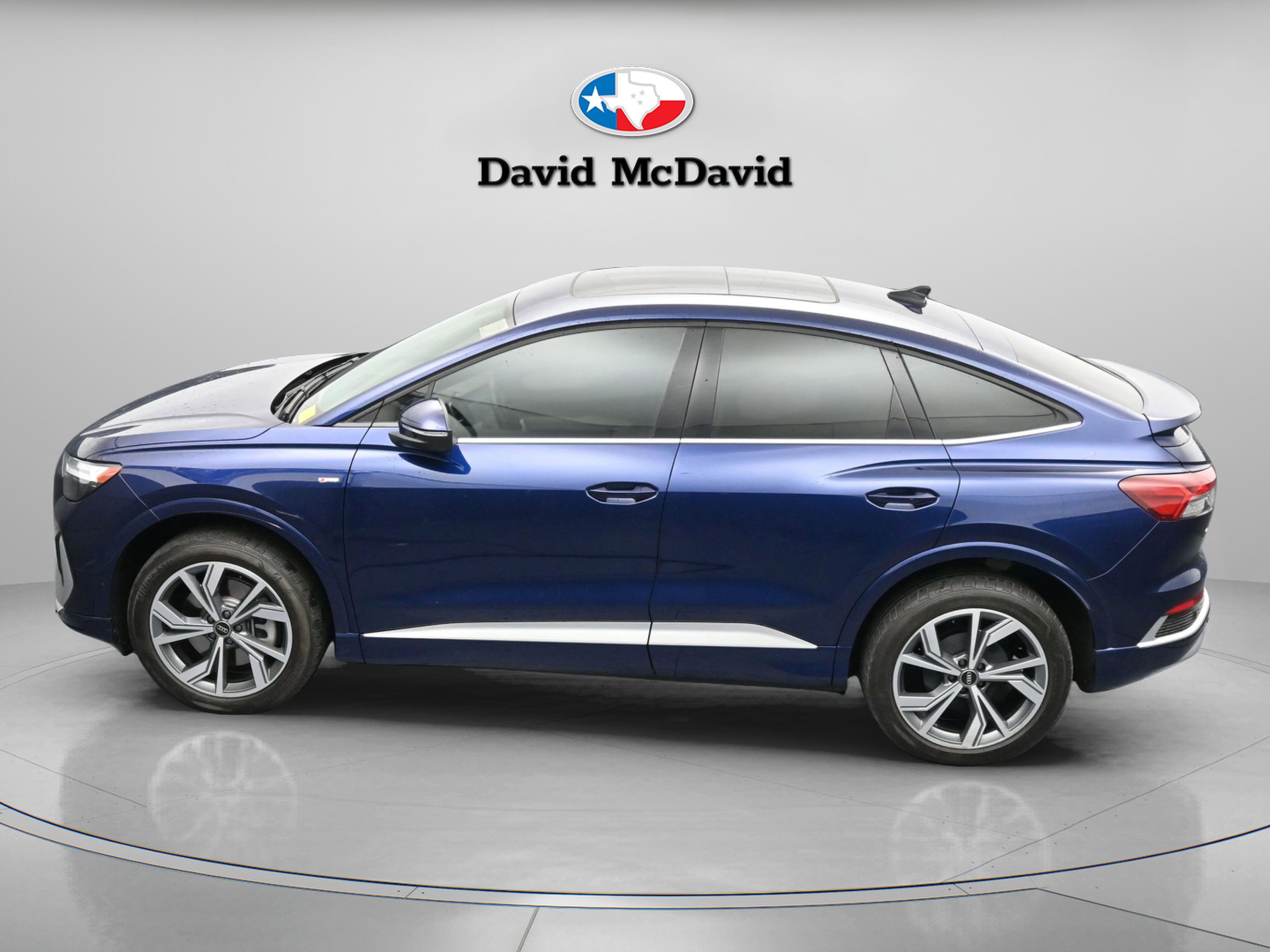 Used 2024 Audi Q4 e-tron Premium Plus w/ Premium Plus image 6