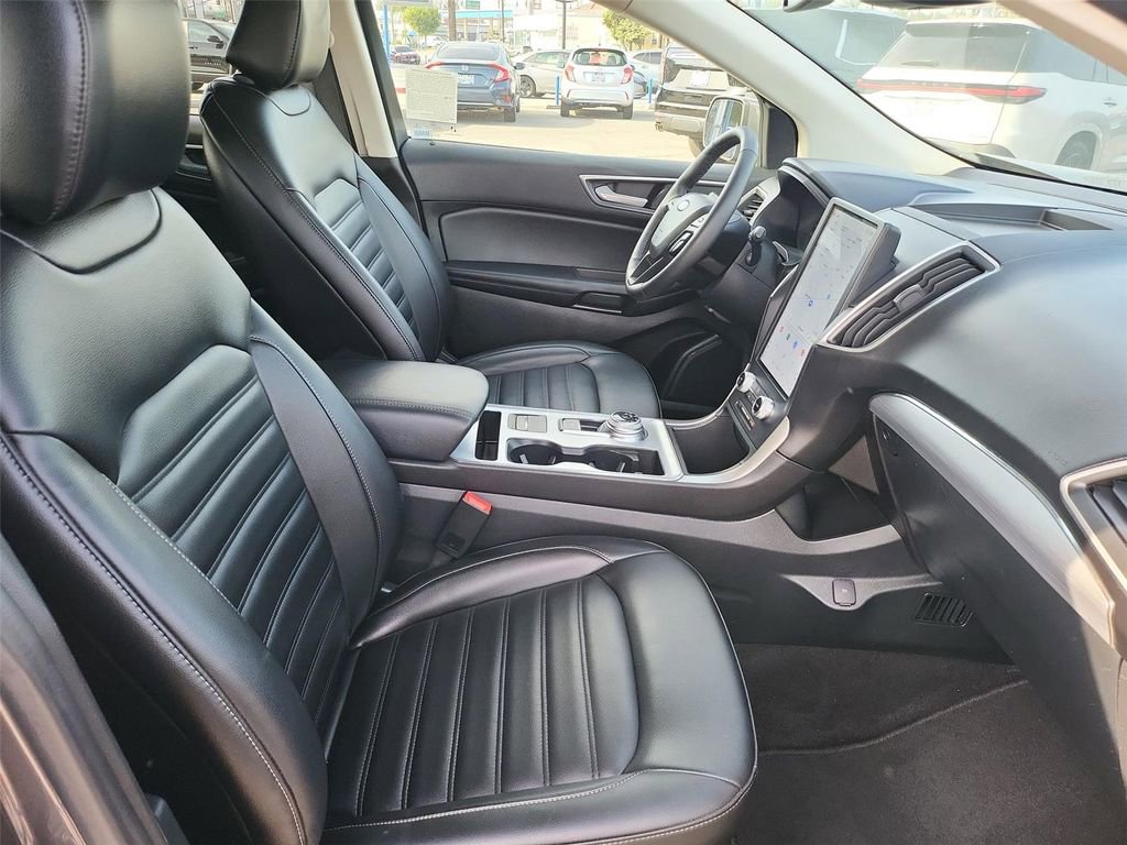 Used 2022 Ford Edge SEL image 19