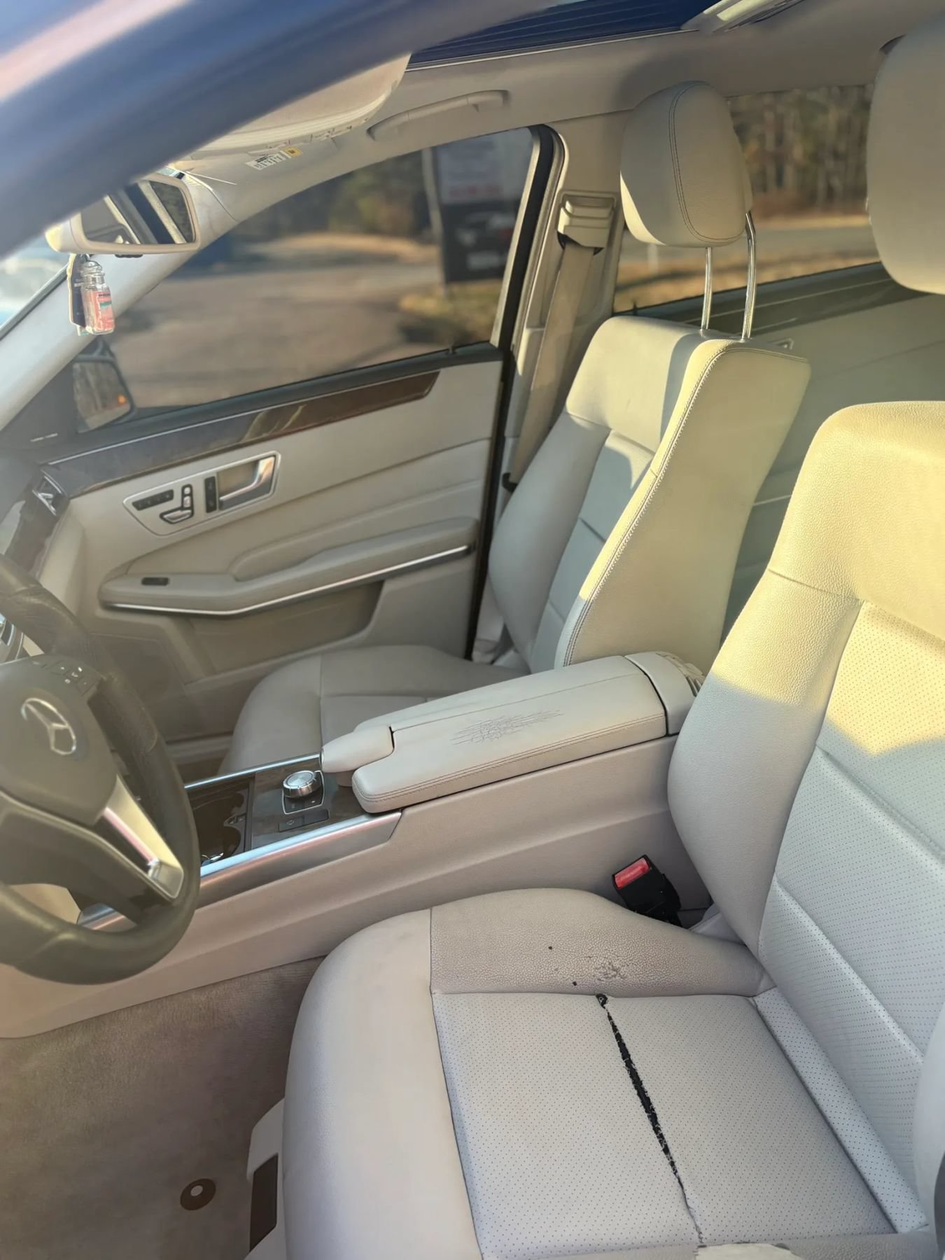 Used 2015 Mercedes-Benz E 350 4MATIC Sedan image 16