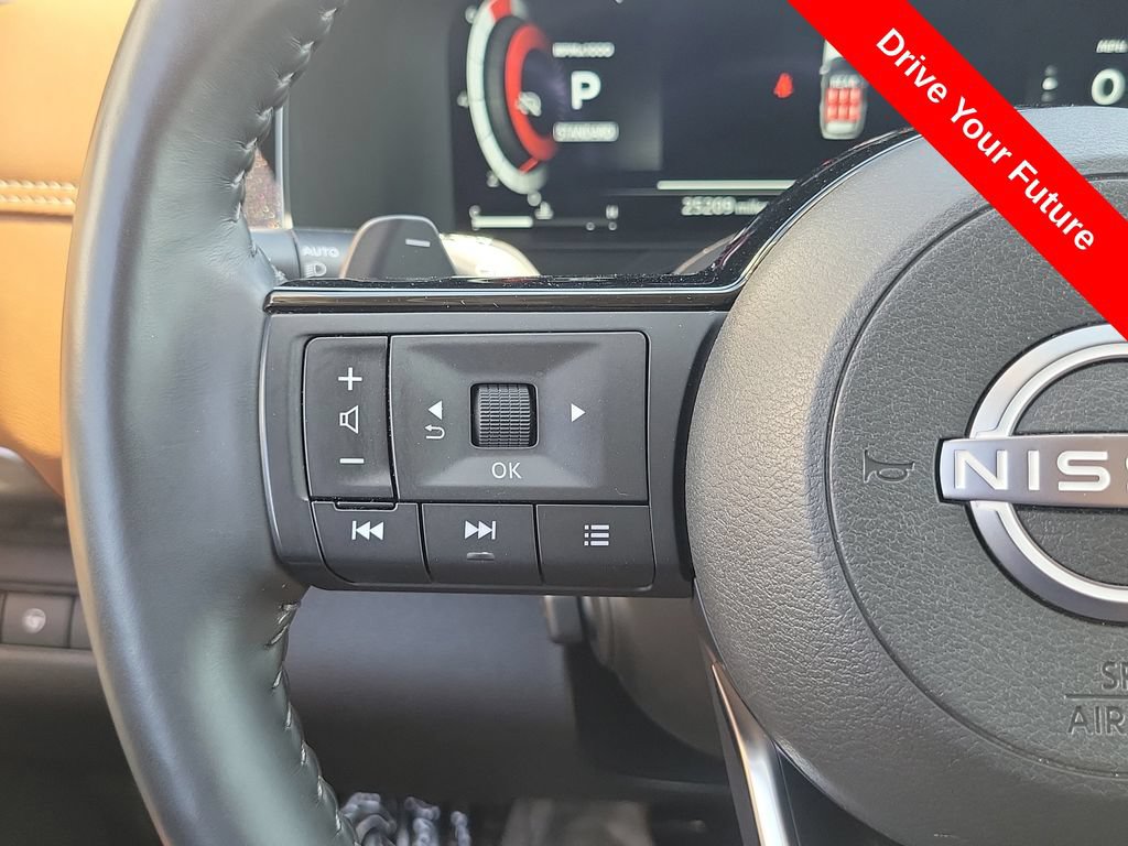 Used 2024 Nissan Pathfinder Platinum w/ Cargo Package FWD image 7