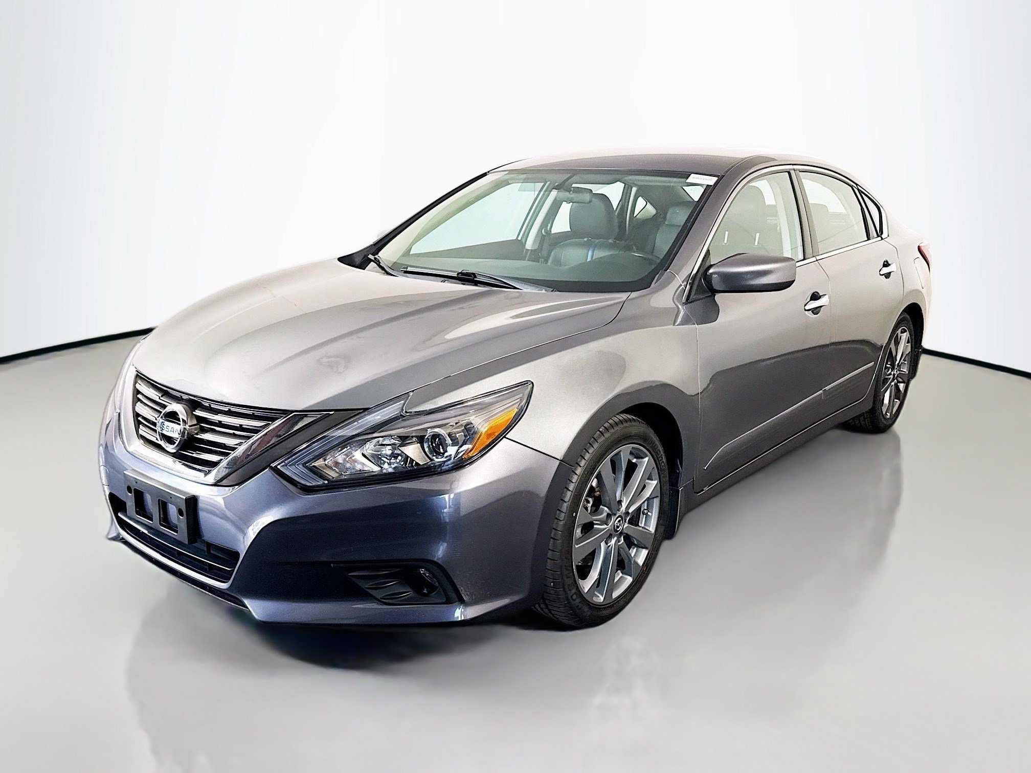 Used 2018 Nissan Altima 2.5 SR w/ SR Special Edition FWD image 4