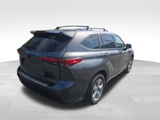 Used 2023 Toyota Highlander L image 8