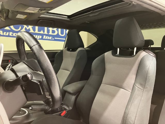 Used 2015 Scion tC image 17
