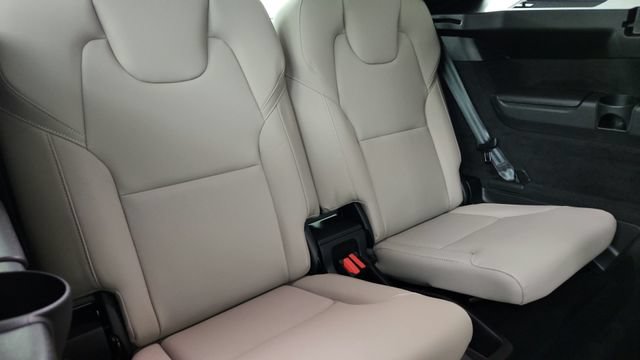 Certified 2026 Volvo XC90 B6 Plus w/ Protection Package Premier AWD/4WD image 34