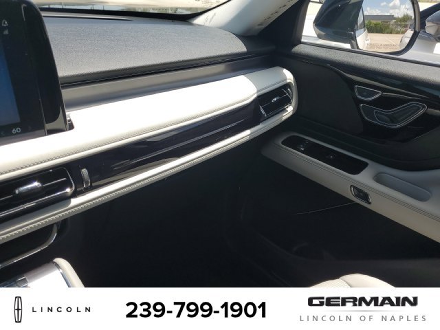 New 2026 Lincoln Aviator AWD image 33