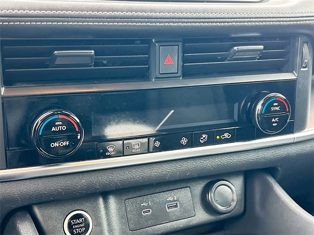 Used 2023 Nissan Rogue SV image 15