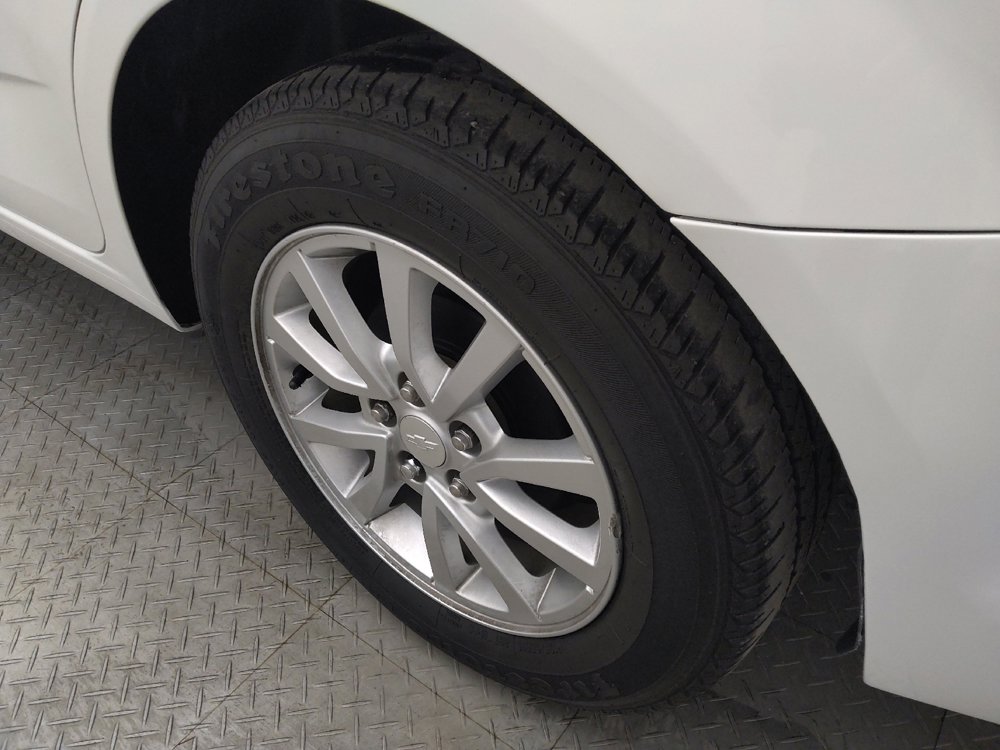 Used 2020 Chevrolet Sonic LT image 31