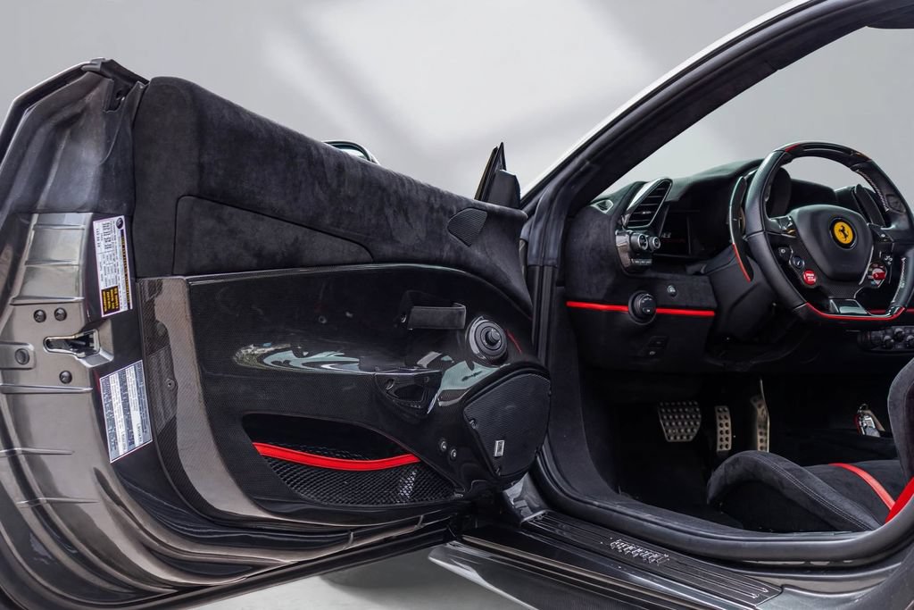 Certified 2019 Ferrari 488 Pista Coupe RWD image 35