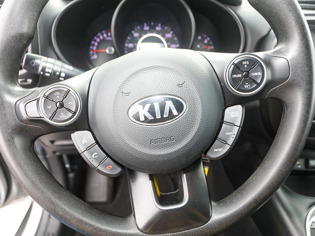 Used 2018 Kia Soul + image 15