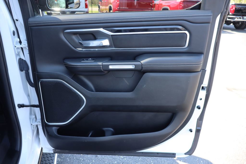 Used 2019 RAM 1500 Laramie w/ Sport Appearance Package AWD/4WD image 33