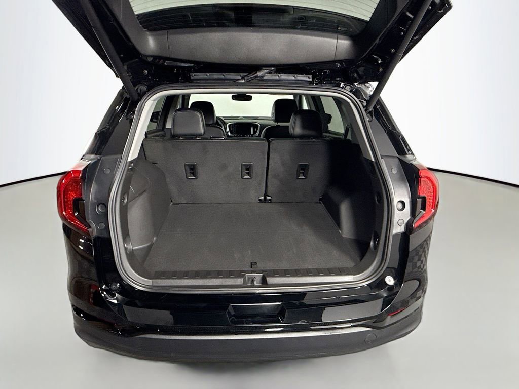 Used 2023 GMC Terrain SLT w/ Elevation Edition image 20