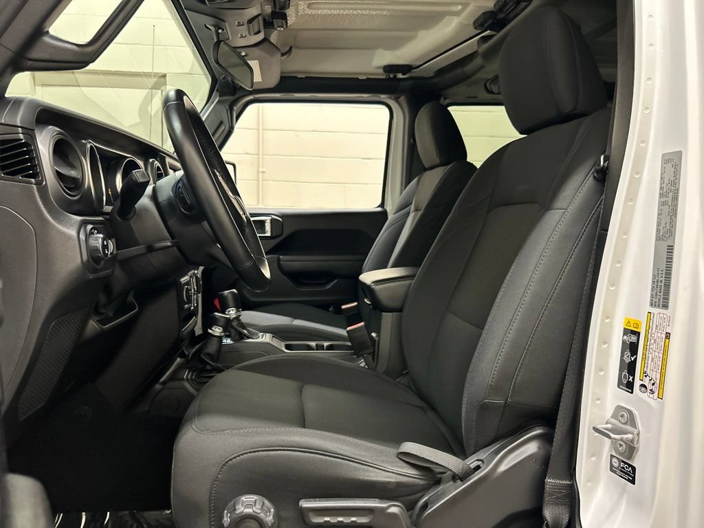 Used 2022 Jeep Gladiator Sport AWD/4WD image 7
